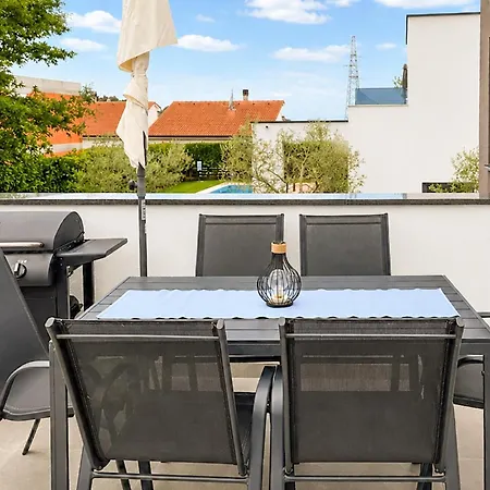 Stunning In Stancija Portun With Wifi Apartmán
